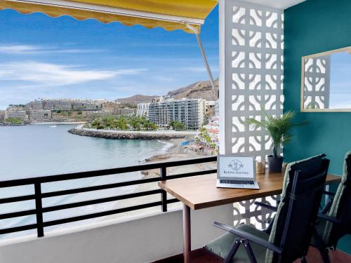 Beach Front Apartment Patalavaca- Endless Ocean View