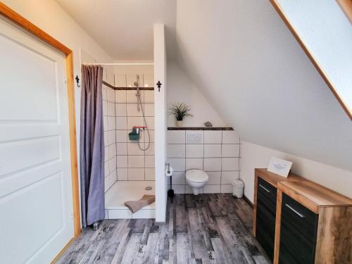O baie la Ferienwohnung "Feldkieker" in Schwartbuck