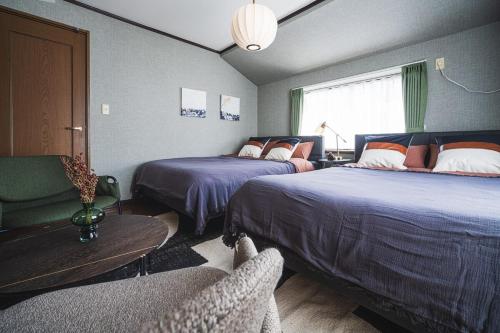 Shibuya Area, 5-min to Shinjuku, 7-min to Sta, 4BR