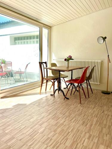 Galería fotográfica de Atrium house 15 minutes from Zurich en Stallikon