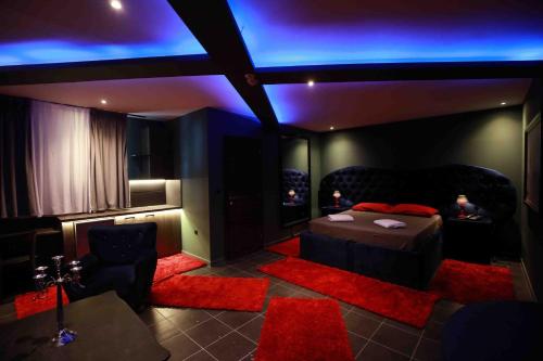 Deluxe Suite 211 - Castle De Paris