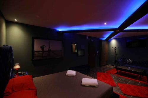 Deluxe Suite 211 - Castle De Paris