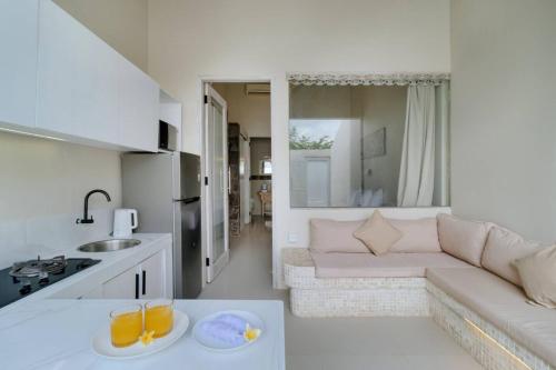 Dapur atau dapur kecil di Villa Nakula Suites