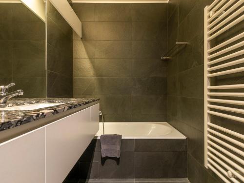 Magnifique Chalet Individuel Rénové, 6 Chambres, 12 Pers. avec Services Premium - FR-1-314-243 욕실