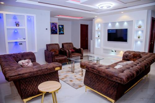 Χώρος καθιστικού στο Kingston Luxury Apartments