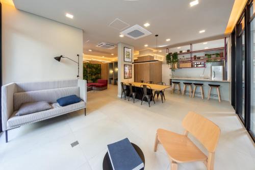 Kuhinja ili čajna kuhinja u objektu B Homy Vida