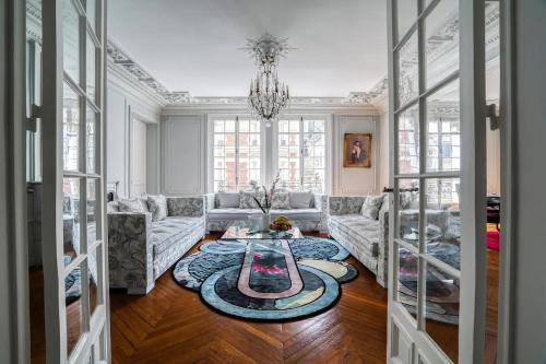 213 m2 Prestige Eiffel Signature