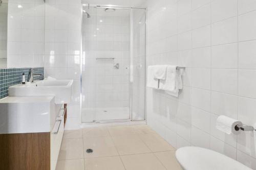 O baie la APOLLO BLUE 6 - modern waterfront apartment