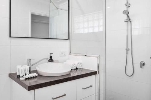 Bilik mandi di Nature lovers stay in Kelmscott