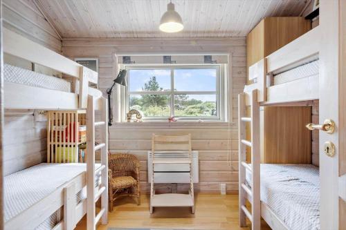 Postel nebo postele na pokoji v ubytování BL1121-Saltum-Daadyrvej-7