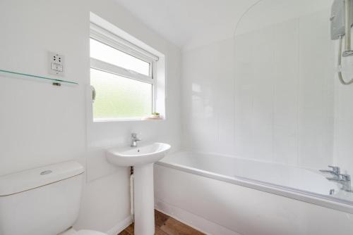 Et badeværelse på Owlwood Cottage