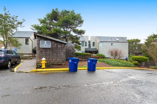 Φωτογραφία από το άλμπουμ του Embarcadero Condo #E225 στο Νιούπορτ
