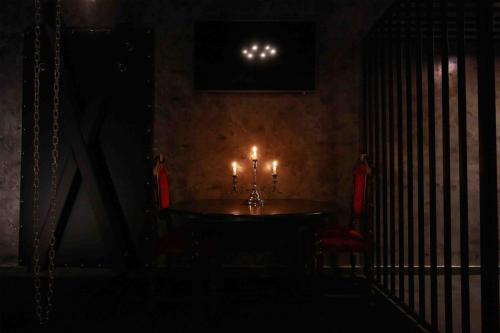 Experience Room 103 - Castle De Paris