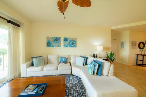 Posezení v ubytování Del Mar 2A 3 bdr Ocean View in Los Suenos