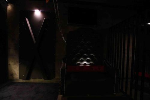 Experience Room 105 - Castle De Paris