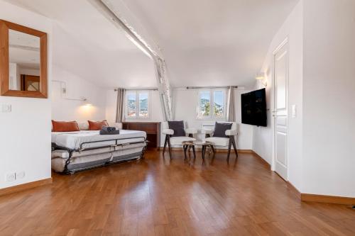 Charming peaceful haven in the Golden Square, air-conditioned