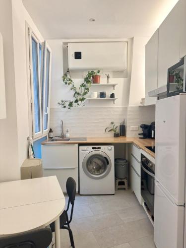 Charmant deux pièces haussmannien