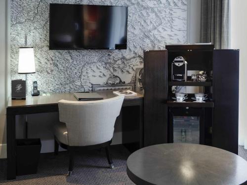 Dapur atau dapur kecil di Park Hotel Grenoble - MGallery Collection