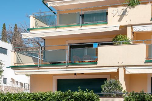 Apartments by the sea Omisalj, Krk - 21946