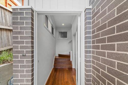 Galeriebild der Unterkunft Surf Haven Escape - Modern and Central in Thirroul in Thirroul