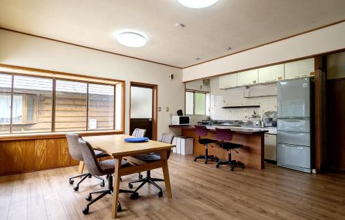 Η κουζίνα ή μικρή κουζίνα στο コテージ自給自足 伊根