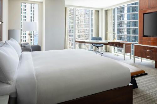 Postel nebo postele na pokoji v ubytování JW Marriott Marquis Miami