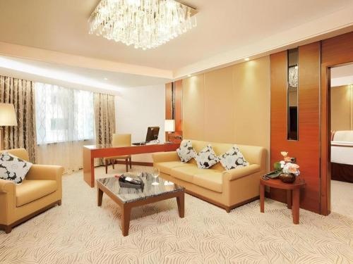 Gallery image of Emperor Hotel in Macau