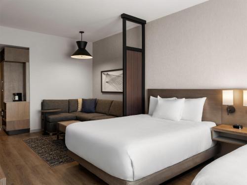 Katil atau katil-katil dalam bilik di Hyatt Place Billings
