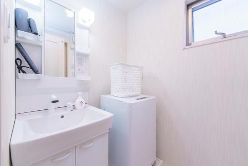 Koupelna v ubytování 10-min walk to Nagoya Brand-new building MAX7ppl