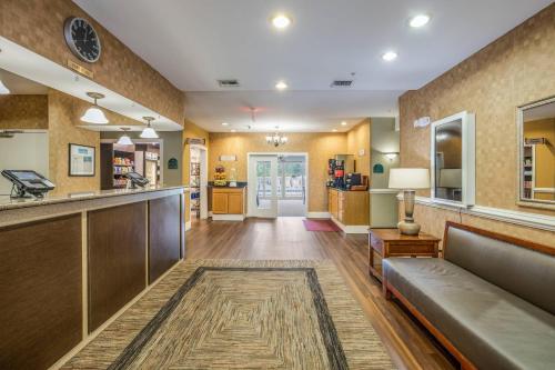 Η κουζίνα ή μικρή κουζίνα στο MainStay Suites Port Saint Joe South