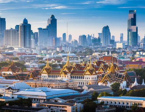 Pemandangan umum bagi Bangkok atau pemandangan bandar yang diambil dari hotel