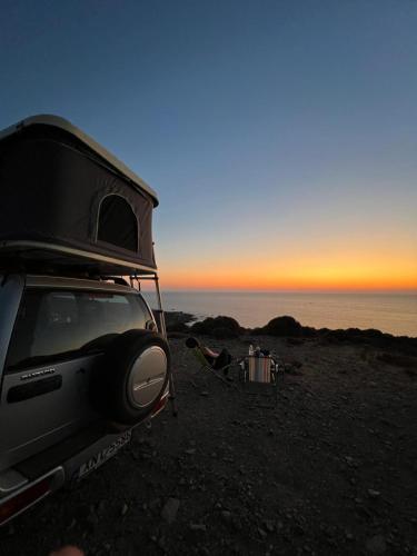 Rooftop Jeep Escape Sleep Under the Stars