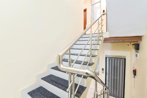 Imagen de la galería de FabHotel Bhavna Palace, en Indore