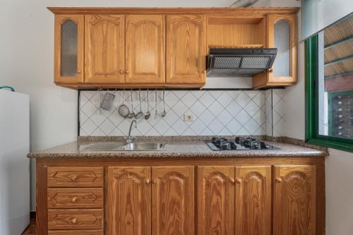 Η κουζίνα ή μικρή κουζίνα στο Apartamento Nayara C