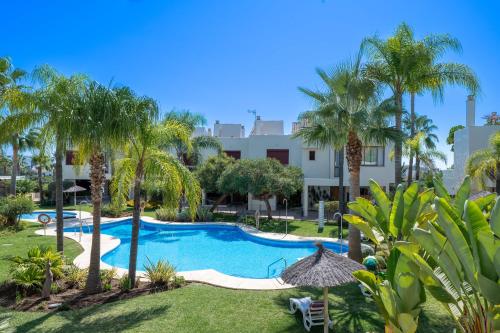Villa Serena Marbella - Luxury villa with pool & sea views