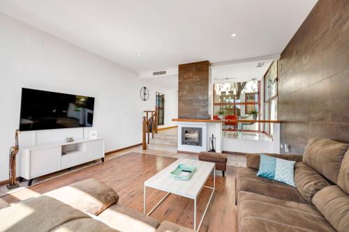 Villa Serena Marbella - Luxury villa with pool & sea views