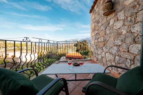 Μπαλκόνι ή βεράντα στο Maria's Serene Countryside Retreat by Chania