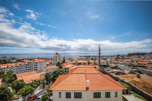 Rooftop Funchal - By Wehost