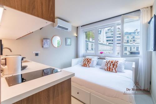 Montparnasse Central Studio with AC 11 to 14m2 in a prime location