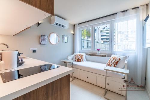 Montparnasse Central Studio with AC 11 to 14m2 in a prime location