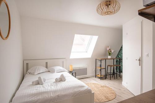 Beautiful Renovated Studio - next to the metro