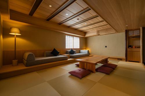 Χώρος καθιστικού στο yugen kyoto shijo
