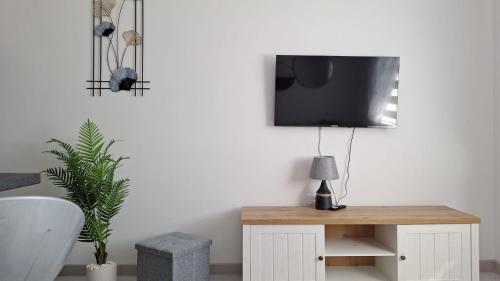 TV a/nebo společenská místnost v ubytování Iris Studio Rin Residence