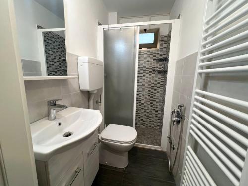 Ένα μπάνιο στο 67 Bellaria Bilocale vicino al mare