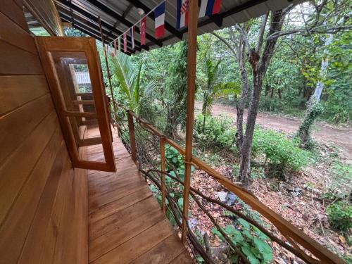 Ein Garten an der Unterkunft Sigiriya Rastha Hostel