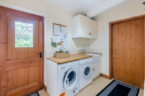 Kuchyň nebo kuchyňský kout v ubytování 3 Bed in Hawes oc-r33123