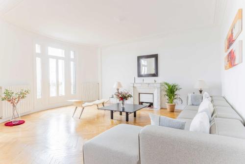Exceptional apartment - 3BR-7P- Auteuil