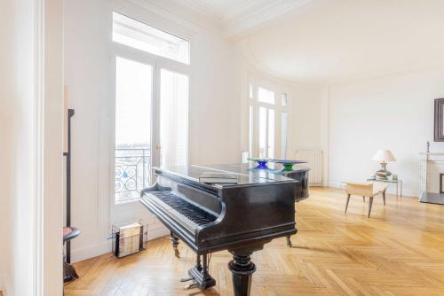 Exceptional apartment - 3BR-7P- Auteuil