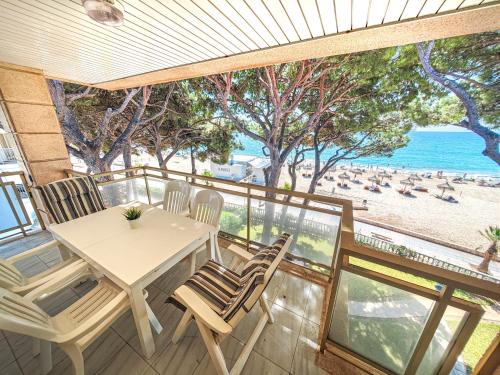 Versalles - ONLY FAMILIES