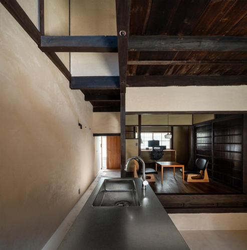 Machiya House East of Kinkakuji Temple